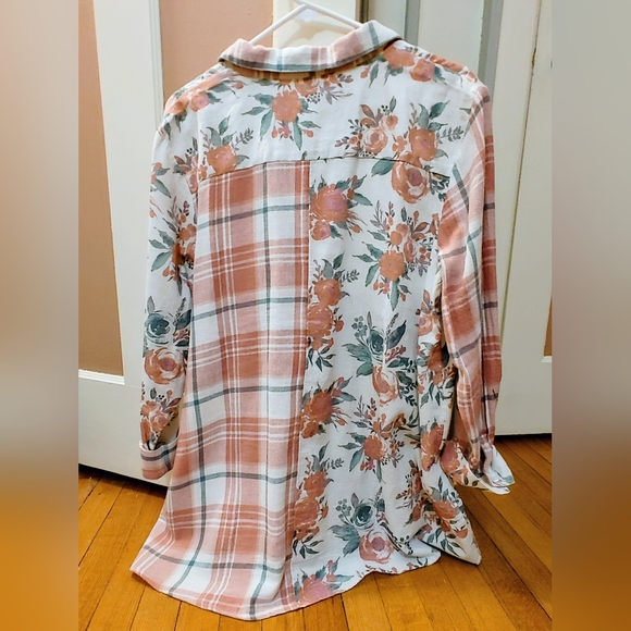 Coldwater Creek Mixed Floral & Plaid Button‑Down Shirt – Petite XL – Cotton/Line - Picture 2 of 5